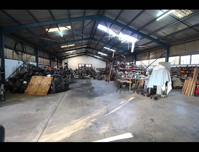 2,580M² WAREHOUSE FOR SALE IN BRAELYN